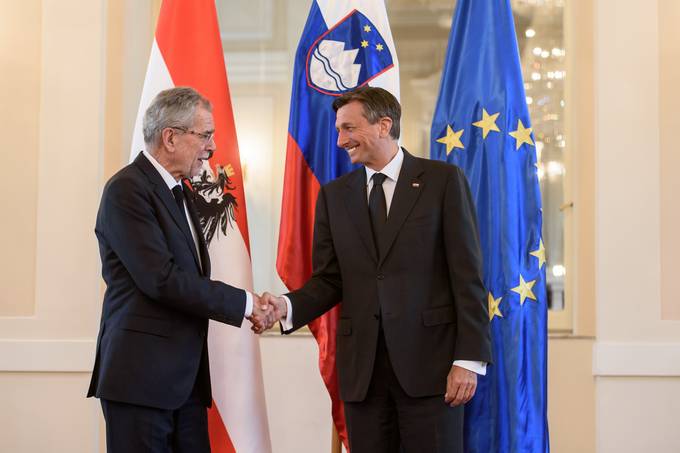 Predsednik Pahor čestital predsedniku Republike Avstrije Alexandru Van Der Bellnu za ponovno izvolitev